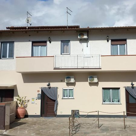 Casa Luce Apartamento Marina di Massa Exterior foto