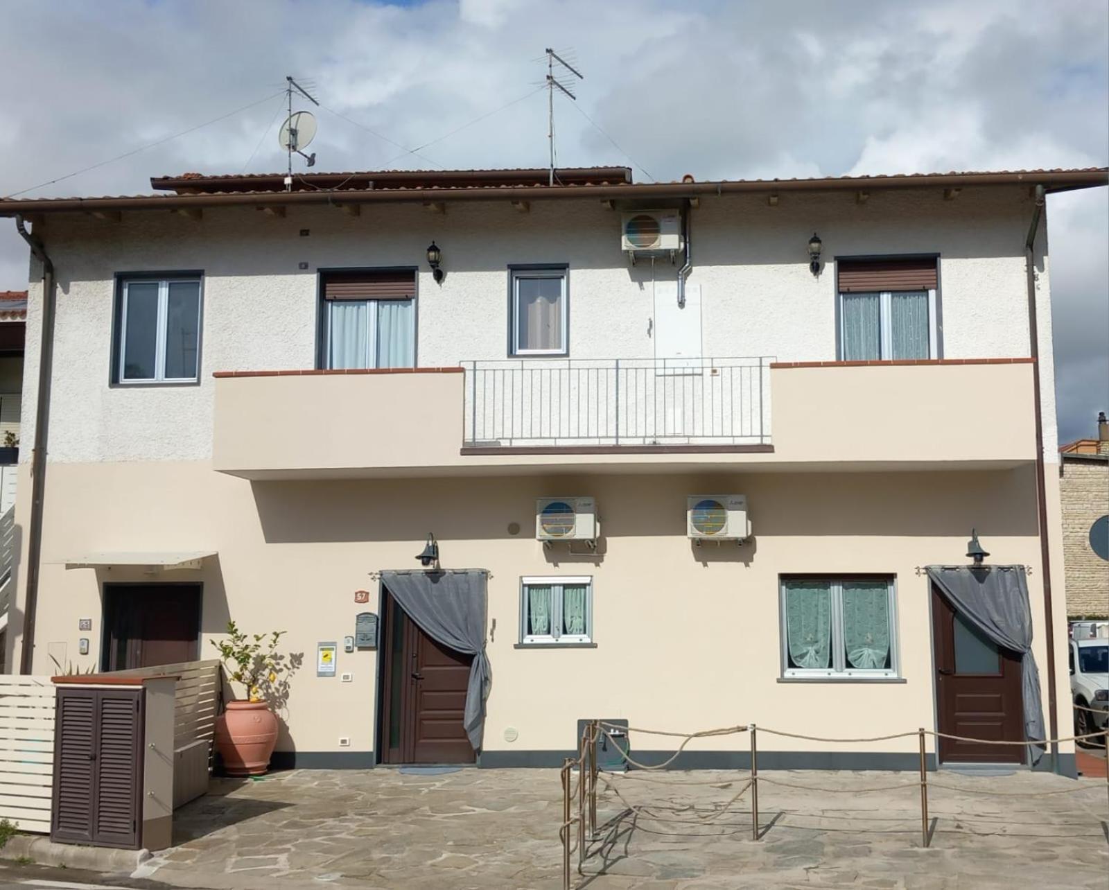 Casa Luce Apartamento Marina di Massa Exterior foto